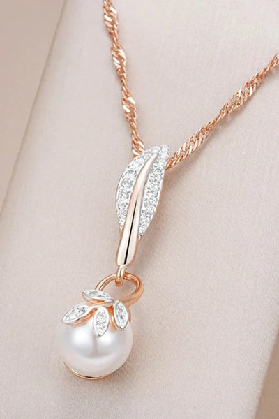 Ava - Floral Pendant Gold Necklace